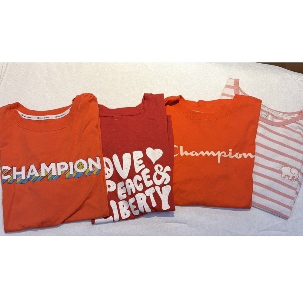 Lot 4 Women's Short Sleeve Graphic T-Shirts L/XL Casual Athleisure streetwear